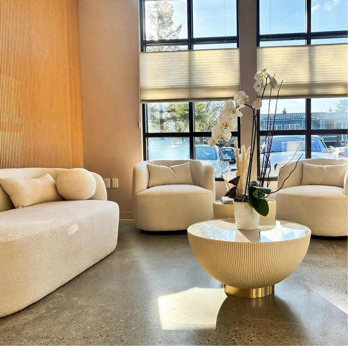 MBellish by Maria PMU studio reception area 2